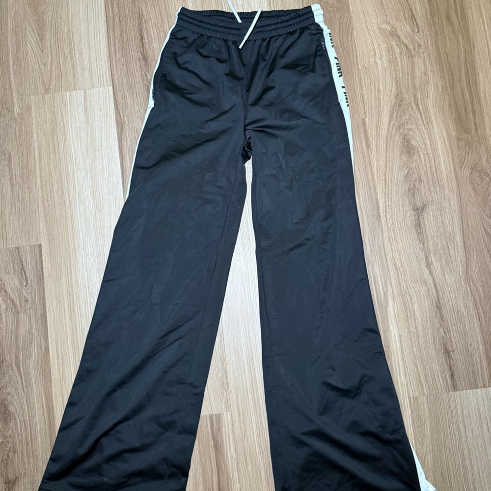 Victoria’s Secret PINK joggers with snap buttons